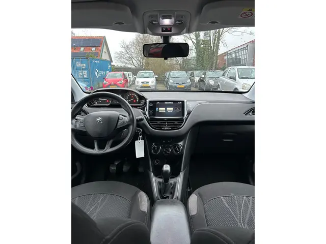 Peugeot 208 1.2 PureTech Blue Lion 2016 Benzine 12