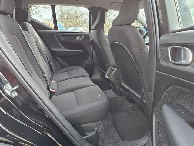 Volvo XC40 1.5 T3 Momentum 2018 Benzine 24