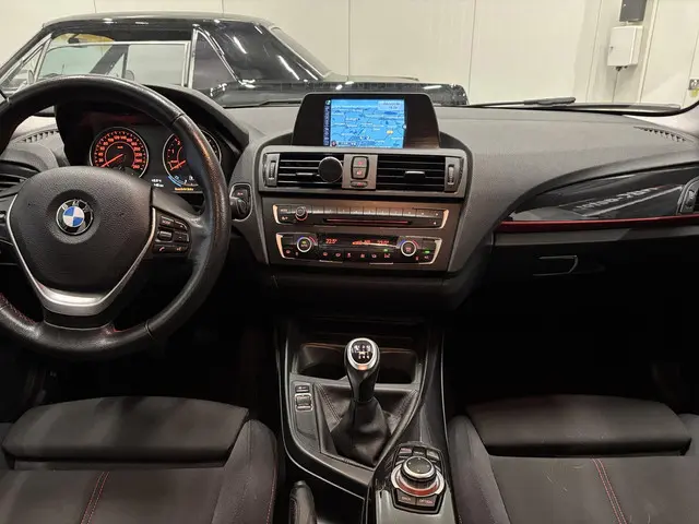 BMW 1 Serie 114i EDE Sport Edition 2014 Benzine 8