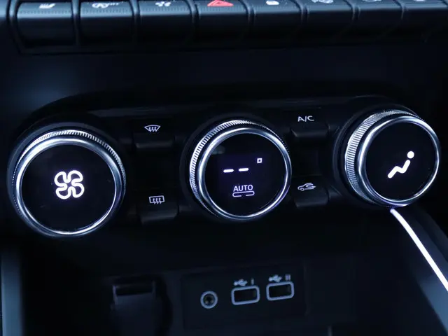 Mitsubishi Colt 1.0T MT Instyle 2025 Benzine 20