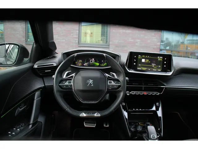 Peugeot 208 1.2 PureTech GT-Line 2020 Benzine 30