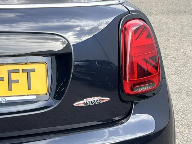 MINI Cooper Mini 2.0 John Works Essential 2021 Benzine 56