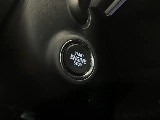 Škoda Karoq 1.0 TSI Business Edition 2021 Benzine 32