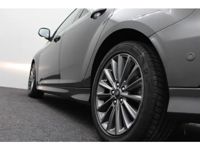 Ford Focus 1.0 ST-Line 2017 Benzine 26