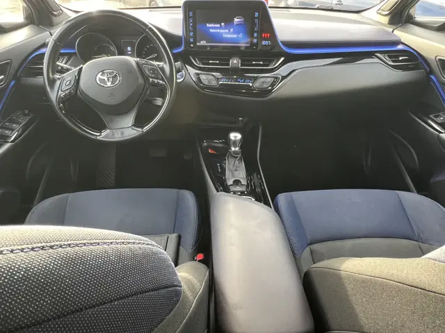 Toyota C-HR 1.8 Hybrid Bi-Tone 2018 Hybride Benzine 7