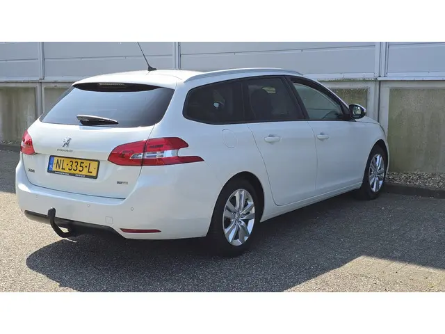 Peugeot 308 SW 1.2 PureTech Blue Lion 2017 Benzine 5