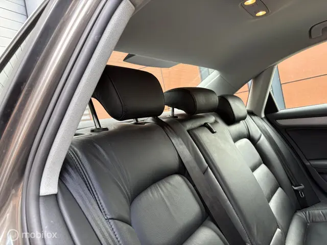 Audi A4 Limousine 1.8 TFSI Business Edition 2013 Benzine 8