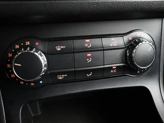 Mercedes-Benz B-Klasse 180 Ambition 2014 Benzine 19