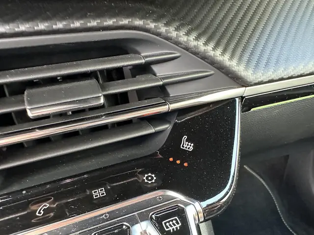 Peugeot 2008 1.2 Turbo 130 PK GT 2022 Benzine 26