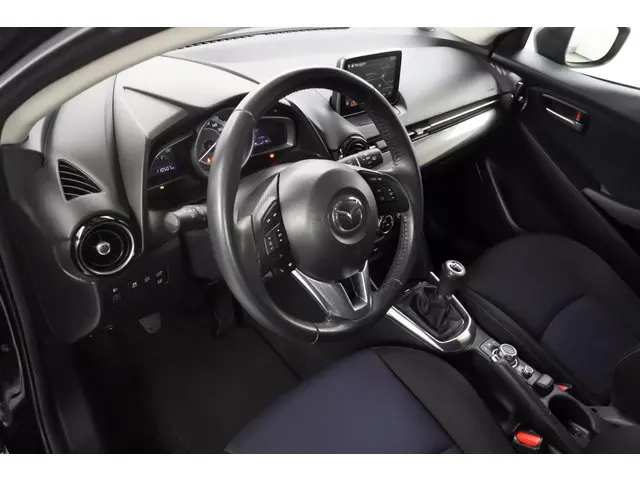 Mazda 2 1.5 90pk Nakama 2016 Benzine 11