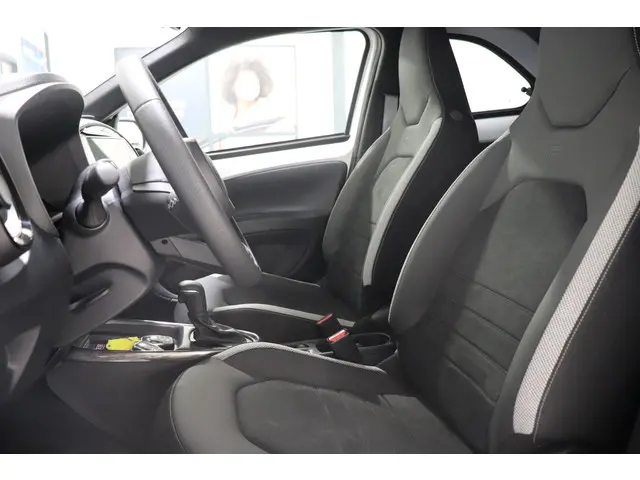 Toyota Aygo X Hybrid 115 GR Sport, 2026 Hybride Benzine 15