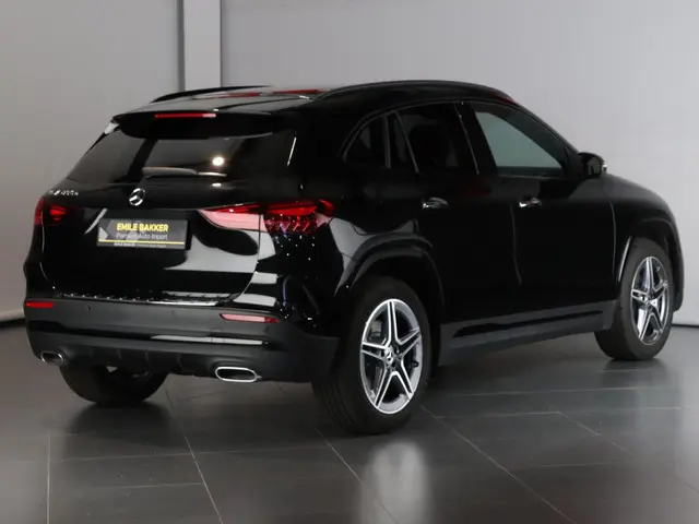 Mercedes-Benz GLA 250 e AMG Line 2024 Hybride Benzine 2