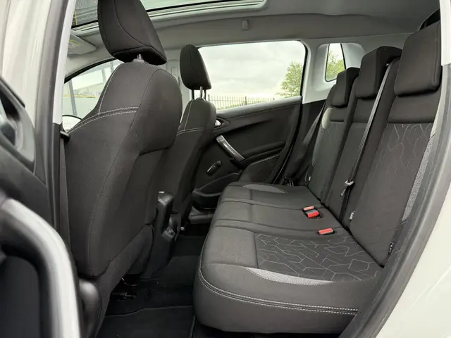 Peugeot 2008 1.2 PureTech Blue Lion 2017 Benzine 9