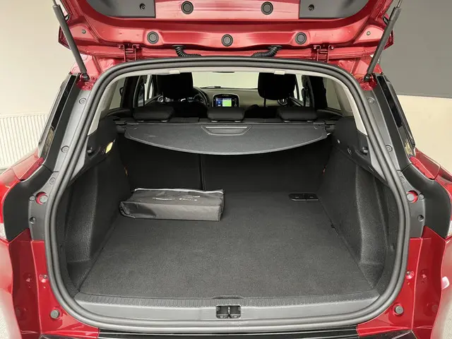 Renault Clio Estate 0.9 TCe Limited 2017 Benzine 16