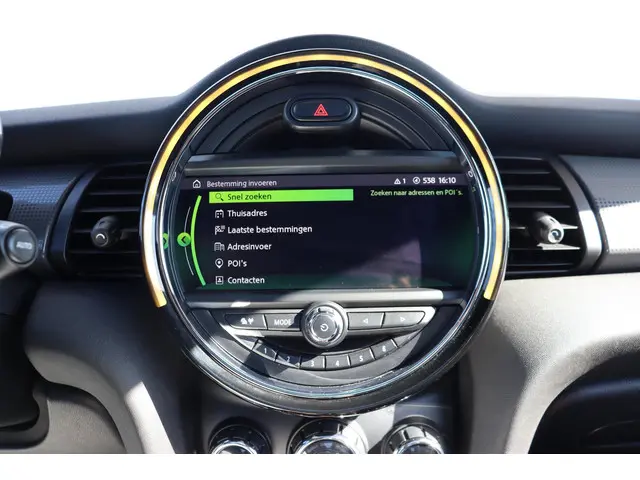 MINI 3-Deurs Cooper 2021 Benzine 19