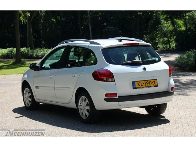 Renault Clio Estate 1.2-16V Authentique 2012 Benzine