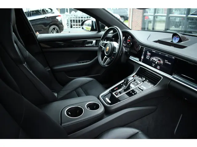 Porsche Panamera Sport Turismo 4 3.0 2017 Benzine 47
