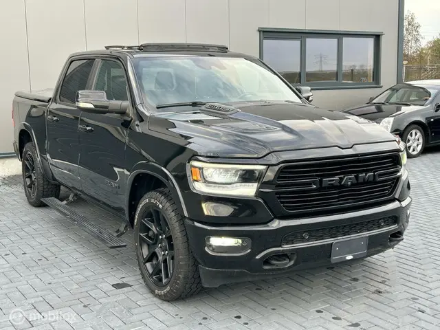 Dodge Ram 1500 4X4 5.7 V8 4x4 Crew Cab Laramie 2020 LPG/Gas 8
