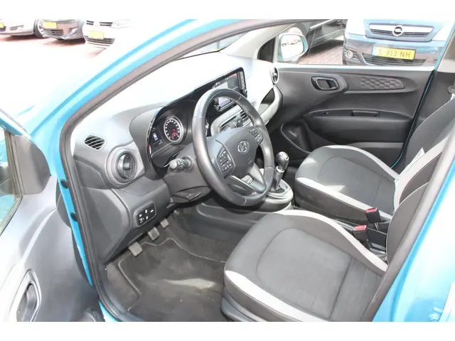 Hyundai i10 1.0 2021 Benzine 10