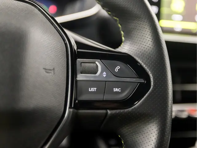 Peugeot 208 1.2 PureTech GT-Line 2020 Benzine 21