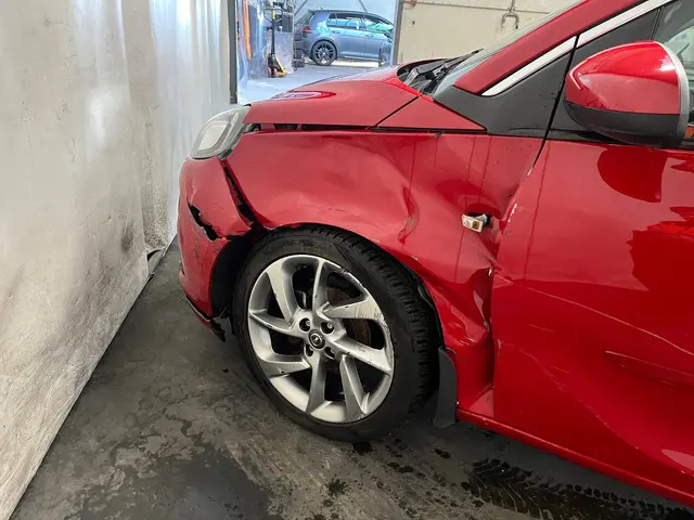 Opel ADAM 1.4 Slam SCHADEAUTO!! 2014 Benzine 13