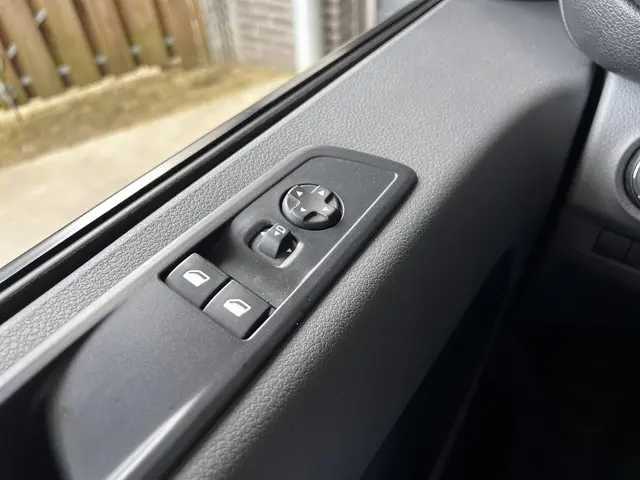 Peugeot Expert 2.0 BlueHDI 145 S&S 2023 Diesel 30