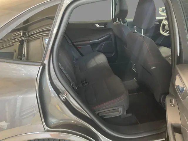 Ford Kuga 2.5 PHEV ST-Line 2022 Hybride Benzine 4