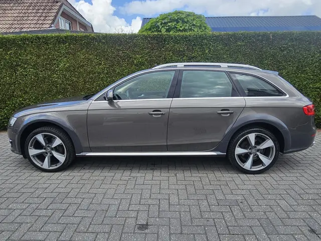 Audi A4 allroad quattro 2.0 TFSI Pro Line 2013 Benzine 4