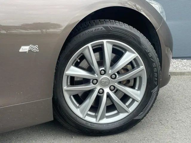 Infiniti Q Q50 2.0t Business Premium + 2015 Benzine 31