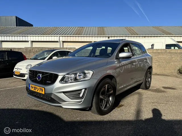 Volvo XC60 2.0 T5 FWD R-Design Summum 2014 Benzine 9