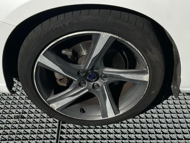 Volvo V60 1.6 T3 R-Design 2014 Benzine 4