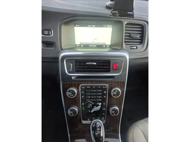 Volvo S60 2.0 T5 Summum 2016 Benzine 6