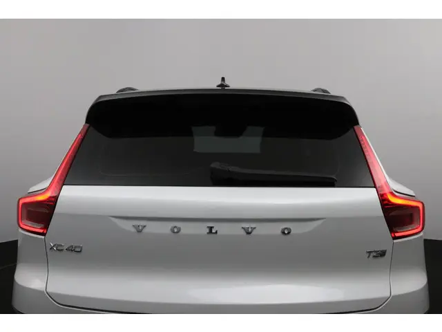 Volvo XC40 1.5 T3 R-Design 2019 Benzine 44