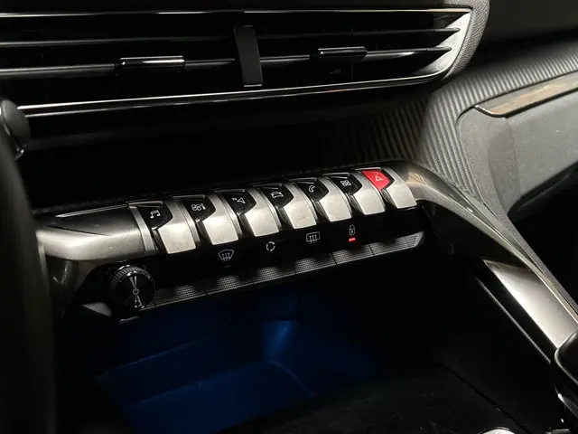 Peugeot 5008 1.2 PureTech Allure 7 Persoons 2022 Benzine 8