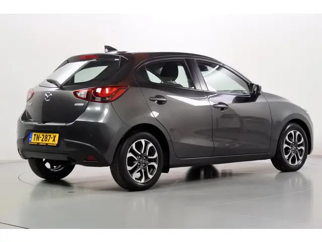 Mazda 2 2