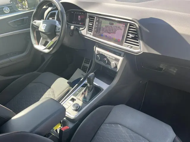 SEAT Ateca 1.5 TSi DSG FR Business Intense 2022 Benzine 12
