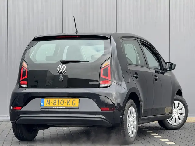 Volkswagen up! 1.0 2021 Benzine 2