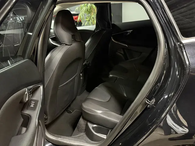 Volvo V40 1.6 T3 momentum // ECC // Cruise 2013 Benzine 6