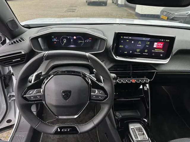 Peugeot 2008 1.2 Hybrid 145 PK GT 2025 Hybride Benzine 15