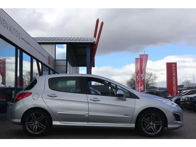 Peugeot 308 1.6 THP Sportium 2013 Benzine 8
