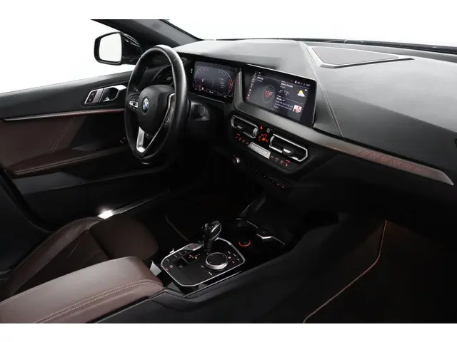 BMW 1 Serie 118i High Executive 2021 Benzine 48