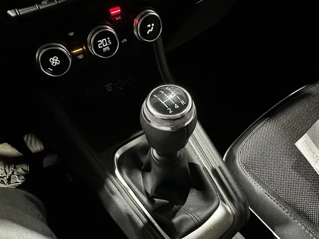 Renault Captur 1.0 TCe 100 Intens 2020 Benzine 17