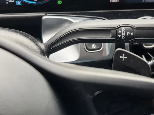 Mercedes-Benz GLB 180 Business Line 2023 Benzine 15