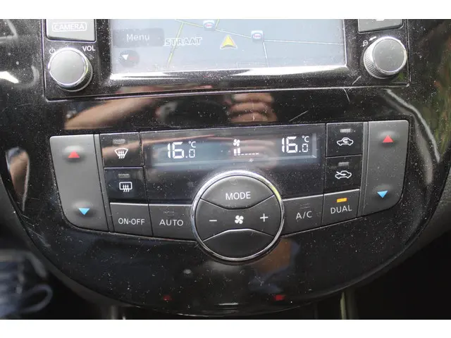 Nissan Pulsar 1.2 DIG-T N-Connecta 2017 Benzine 16