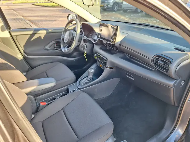 Mazda 2 Hybrid 1.5 CLIMA 2023 Hybride Benzine 12