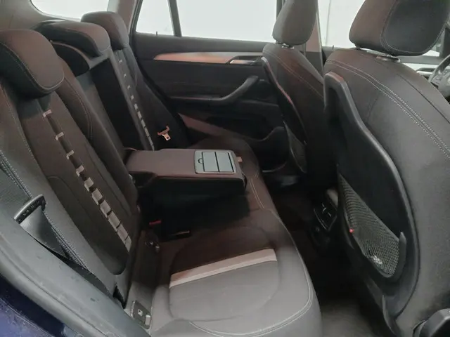 BMW X1 SDrive18i SCHADEAUTO!! 2017 Benzine 18