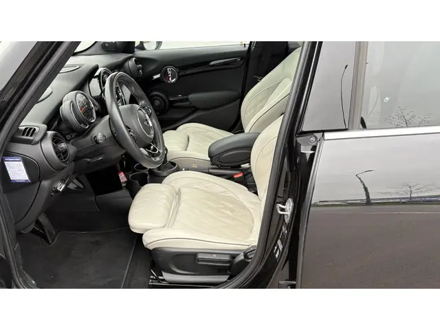 MINI Cooper Mini 1.5 60 Years Edition 2020 Benzine 13