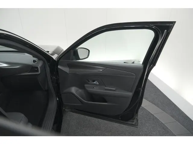 Opel Mokka Turbo 130 AT8 Ultimate 2024 Benzine 66