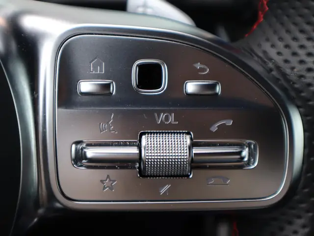 Mercedes-Benz GLA 250 e AMG Line 2022 Hybride Benzine 18