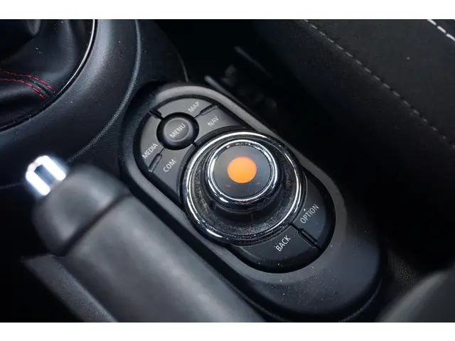 MINI 3-Deurs Cooper 2019 Benzine 16